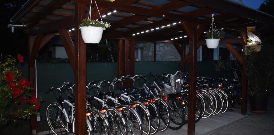 kerékpárjaink esti fényben